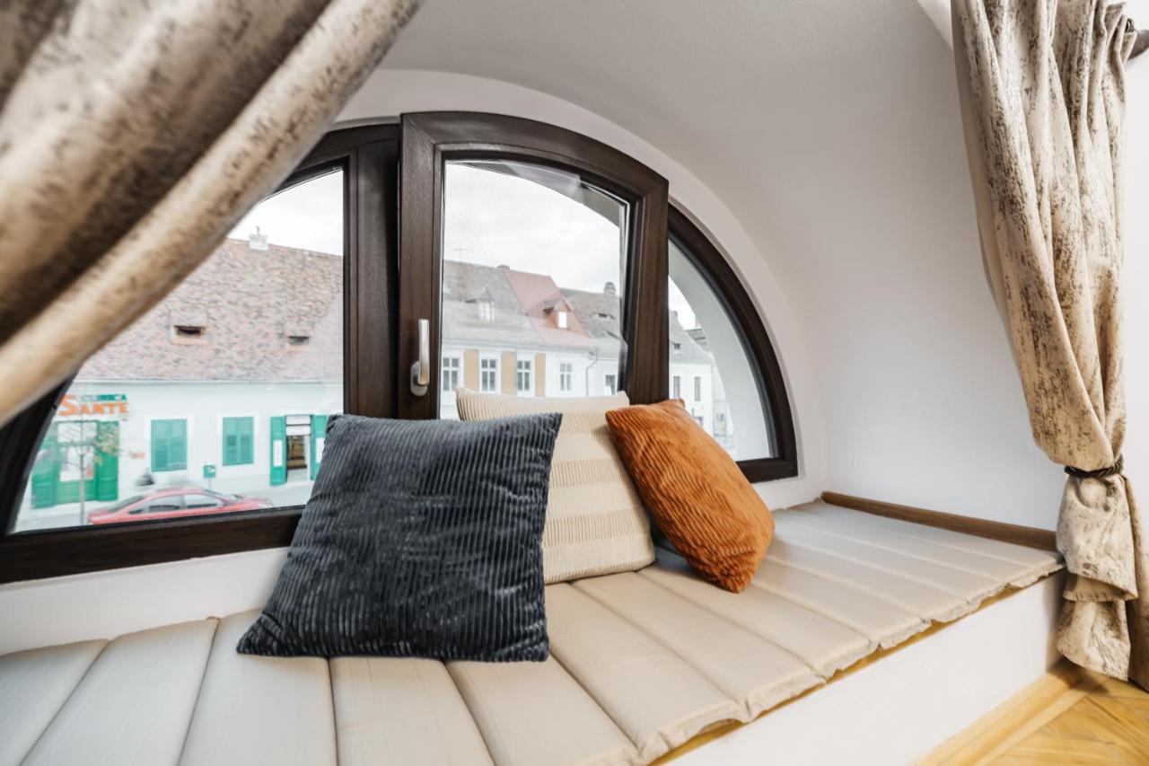 Downtown Cio Apartment Sibiu Buitenkant foto