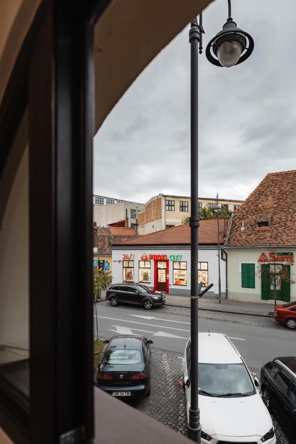 Downtown Cio Apartment Sibiu Buitenkant foto